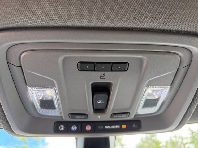 2021 Silver Ice Metallic Chevrolet Silverado 1500 RST 4X4 Truck