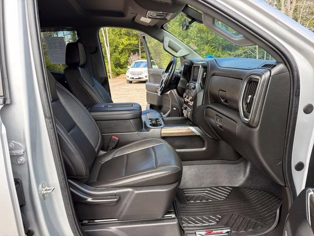 2021 Silver Ice Metallic Chevrolet Silverado 1500 RST 4X4 Truck