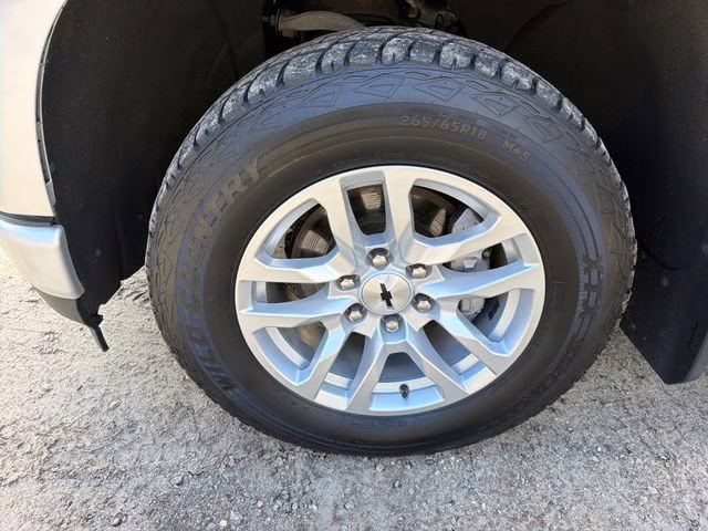 2021 Silver Ice Metallic Chevrolet Silverado 1500 RST 4X4 Truck