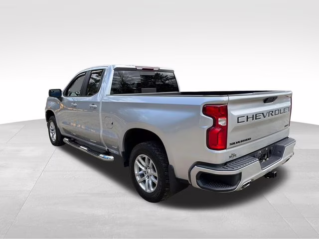 2021 Silver Ice Metallic Chevrolet Silverado 1500 RST 4X4 Truck