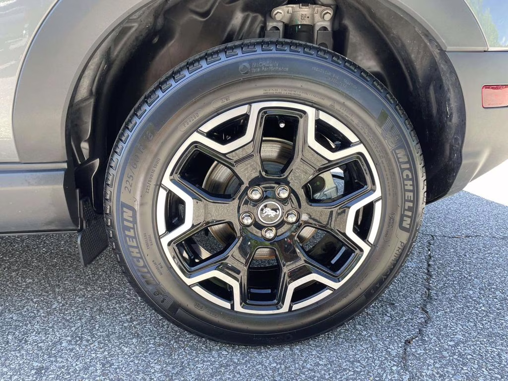 2025 Gray Metallic Ford Bronco Sport Outer Banks 4X4 SUV