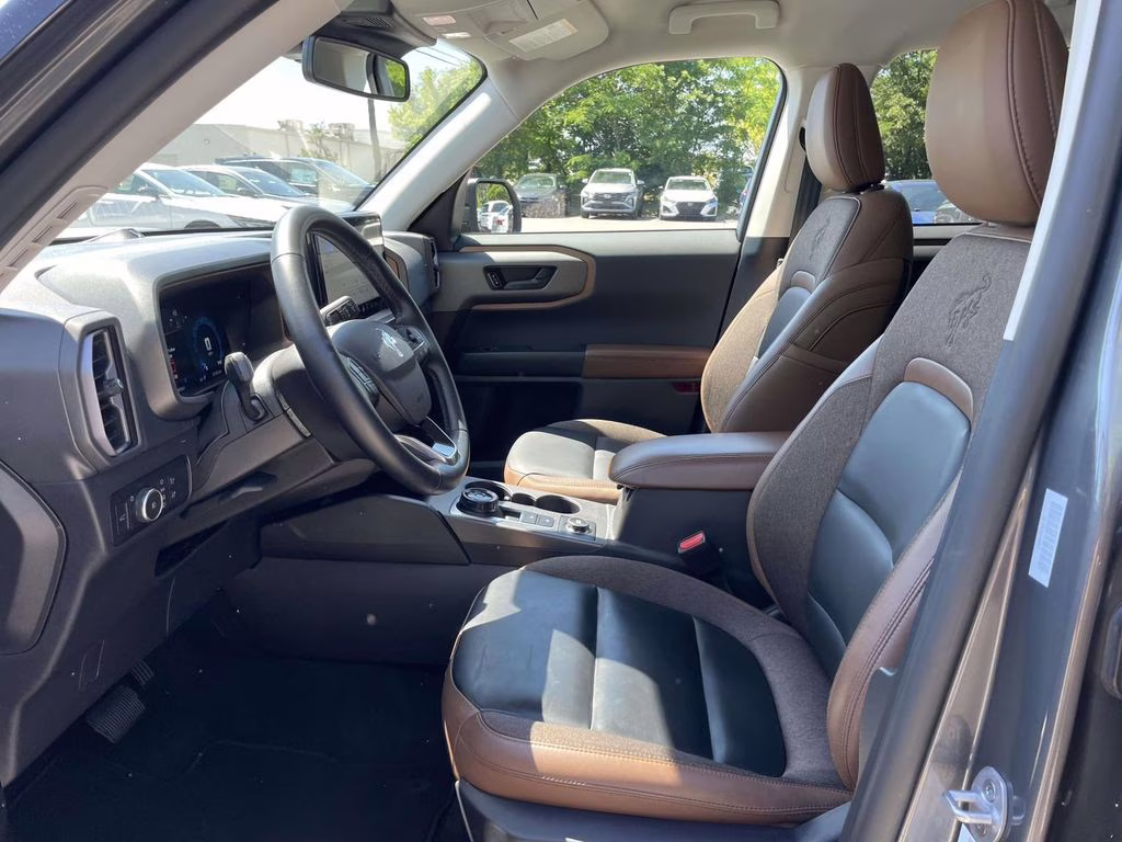 2025 Gray Metallic Ford Bronco Sport Outer Banks 4X4 SUV