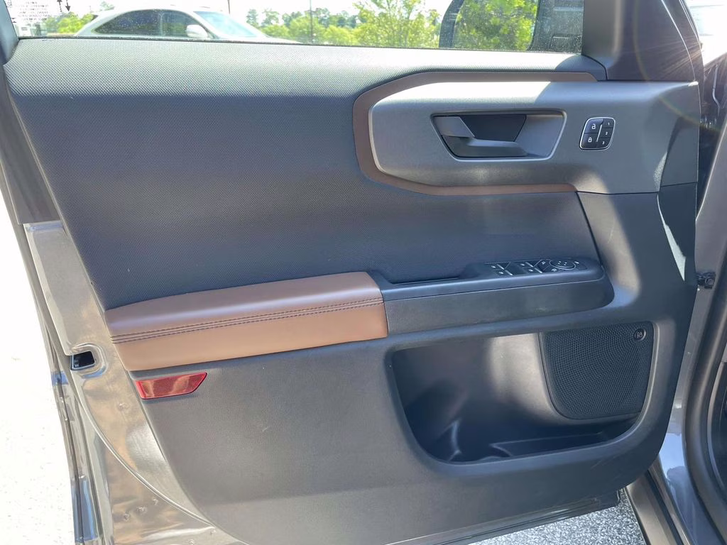 2025 Gray Metallic Ford Bronco Sport Outer Banks 4X4 SUV
