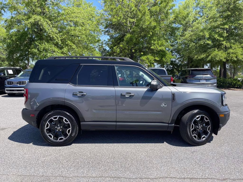 2025 Gray Metallic Ford Bronco Sport Outer Banks 4X4 SUV