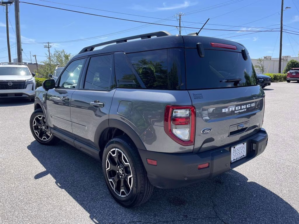 2025 Gray Metallic Ford Bronco Sport Outer Banks 4X4 SUV