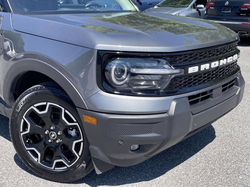 2025 Gray Metallic Ford Bronco Sport Outer Banks 4X4 SUV