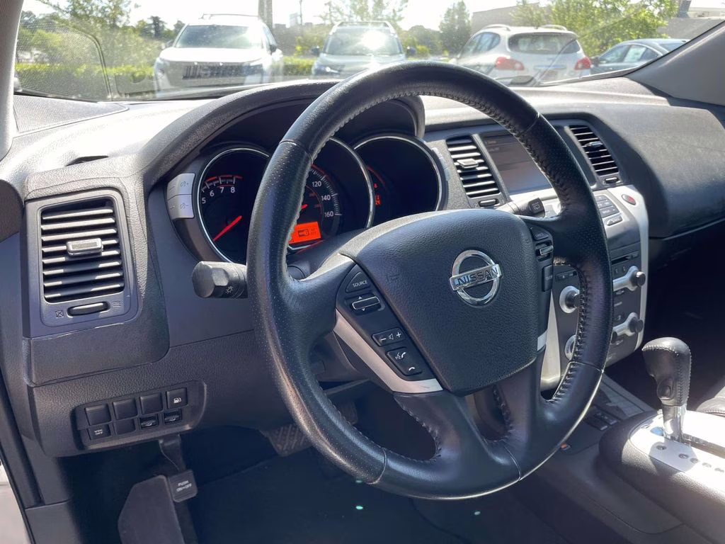 2010 Platinum Graphite Metallic Nissan Murano SL FWD SUV