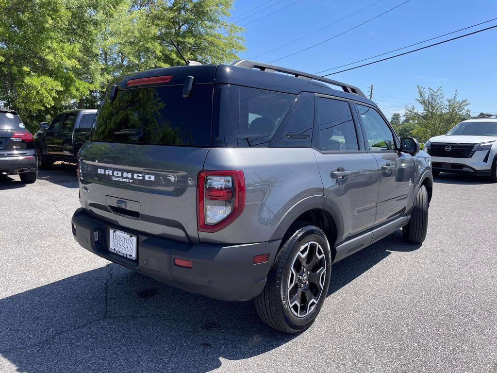 2025 Gray Metallic Ford Bronco Sport Outer Banks 4X4 SUV