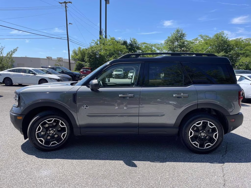 2025 Gray Metallic Ford Bronco Sport Outer Banks 4X4 SUV