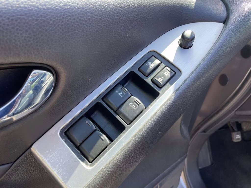 2010 Platinum Graphite Metallic Nissan Murano SL FWD SUV