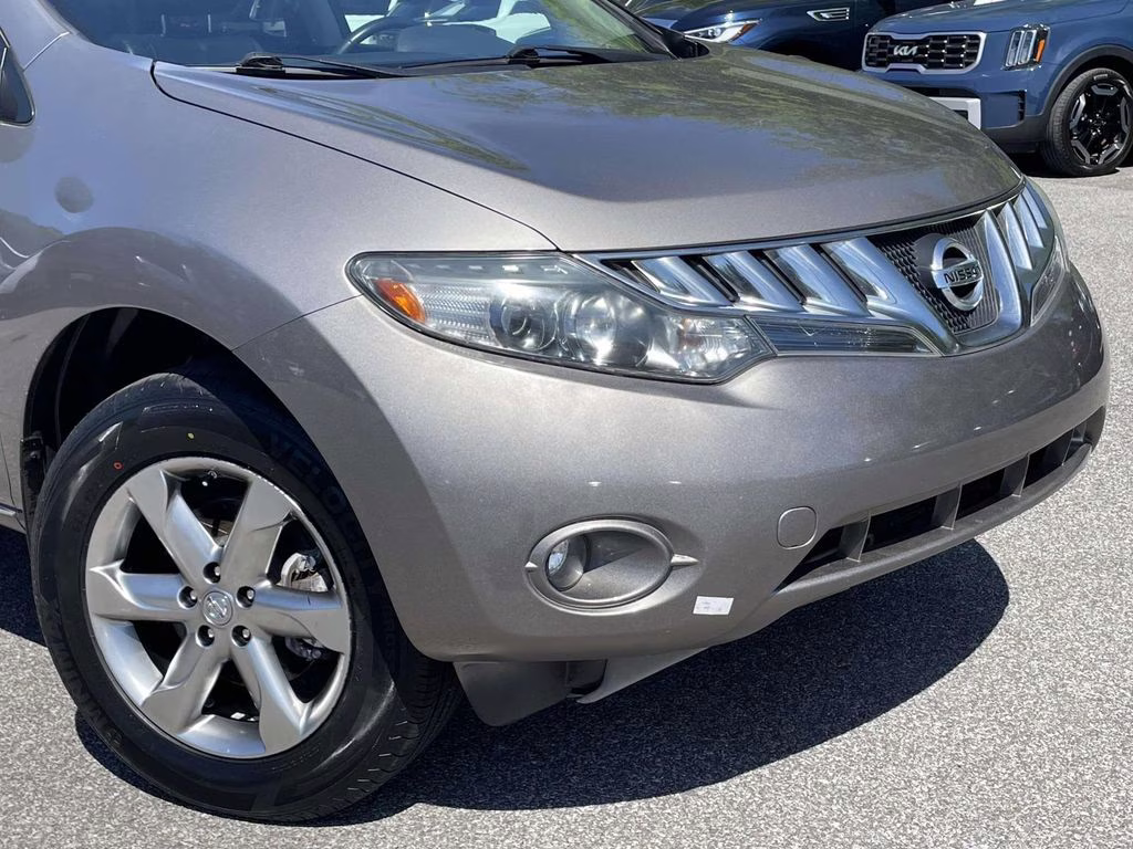 2010 Platinum Graphite Metallic Nissan Murano SL FWD SUV