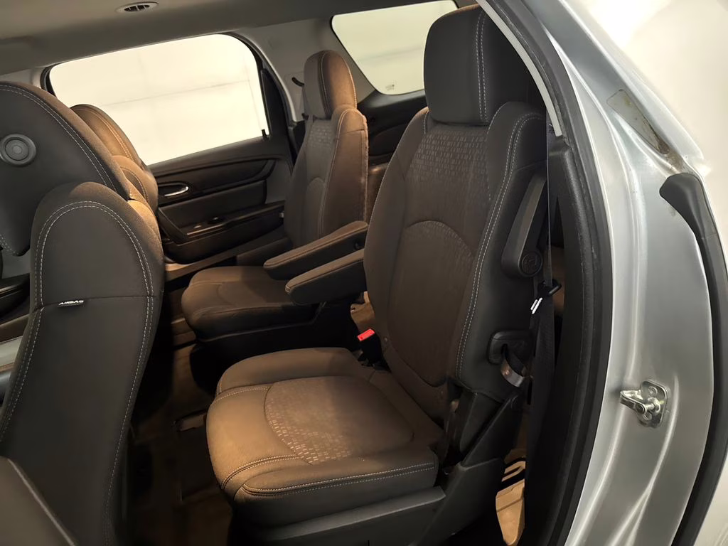 2015 Quicksilver Metallic GMC Acadia SLE-2 FWD SUV