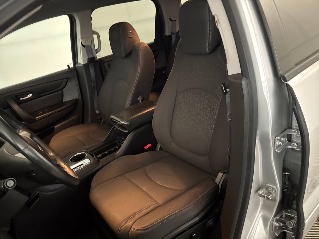 2015 Quicksilver Metallic GMC Acadia SLE-2 FWD SUV