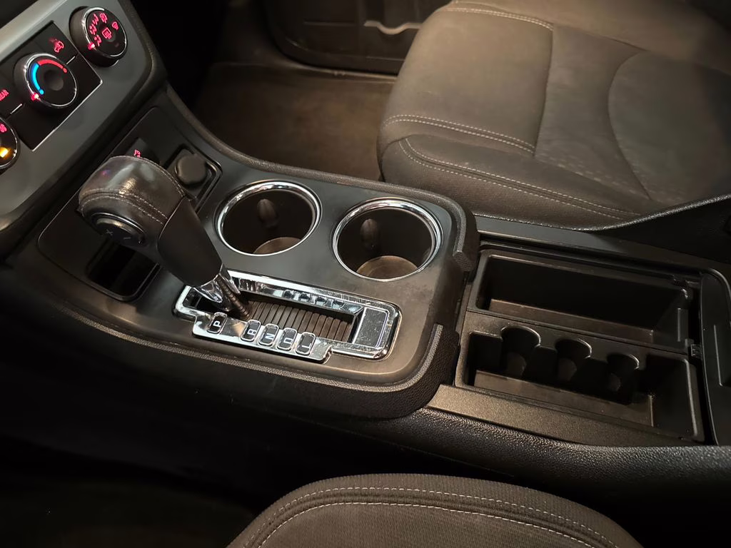 2015 Quicksilver Metallic GMC Acadia SLE-2 FWD SUV