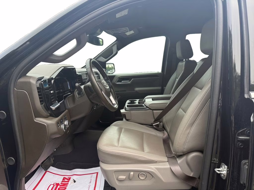 2025 Onyx Black GMC Sierra 1500 SLT 4X4 Truck