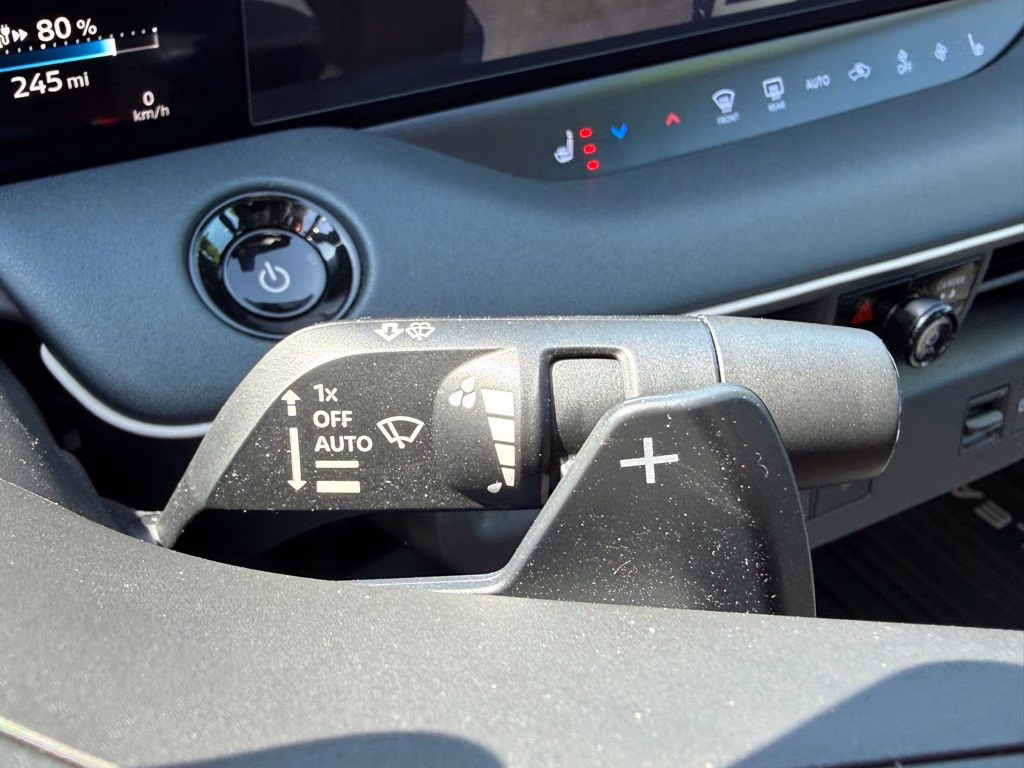 2026 Everest White Pearl Tricoat Nissan LEAF PLATINUM+ FWD SUV