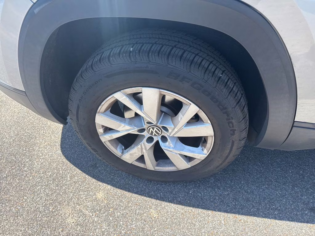 2020 Pyrite Silver Metallic Volkswagen Atlas Cross Sport 2.0T S FWD SUV