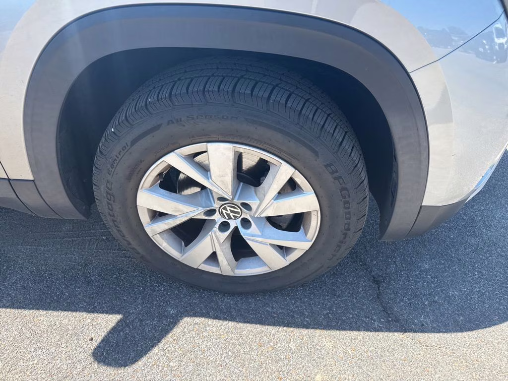 2020 Pyrite Silver Metallic Volkswagen Atlas Cross Sport 2.0T S FWD SUV