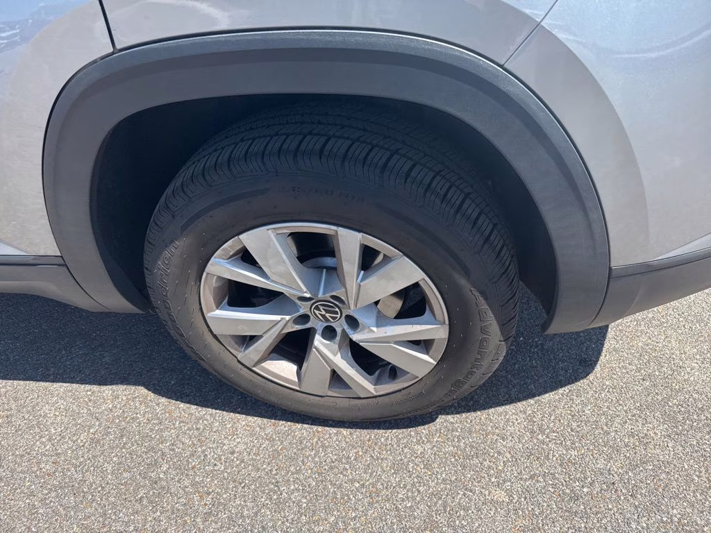 2020 Pyrite Silver Metallic Volkswagen Atlas Cross Sport 2.0T S FWD SUV