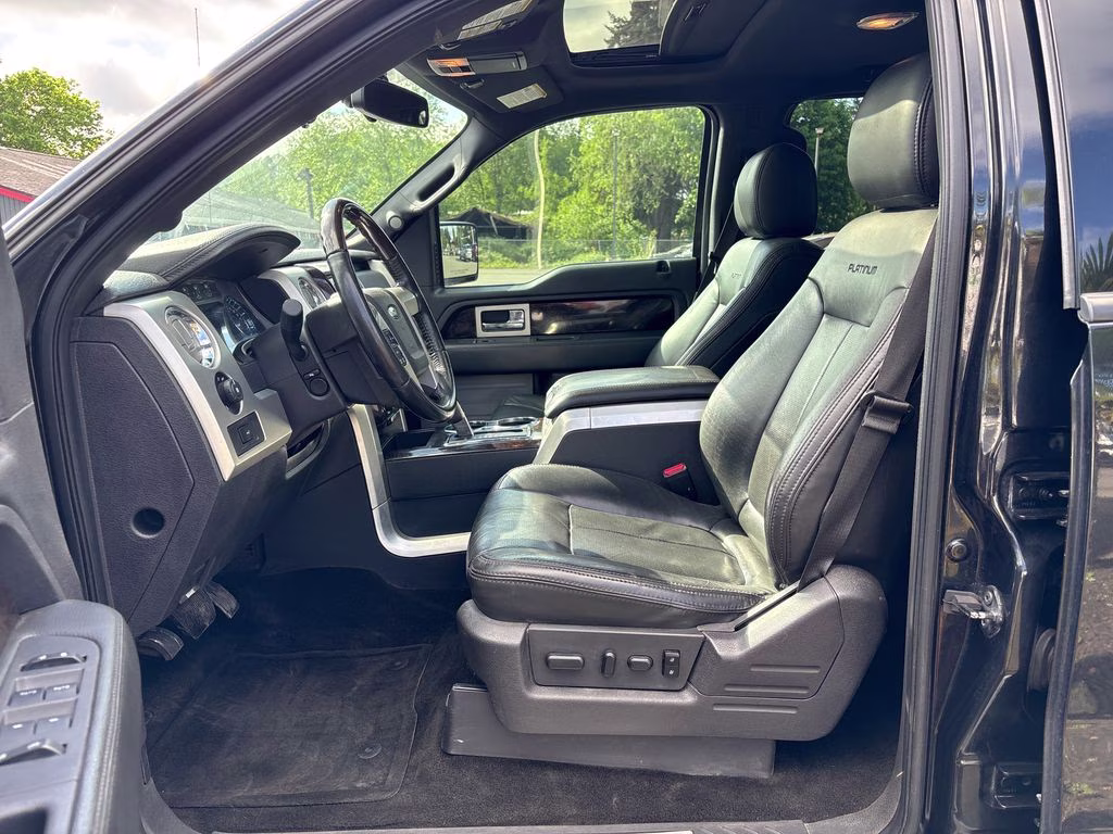 2013 Tuxedo Black Metallic Ford F-150 Platinum 4X4 Truck