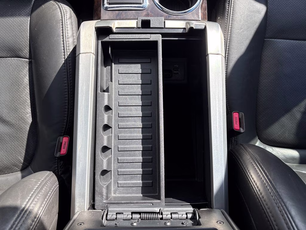 2013 Tuxedo Black Metallic Ford F-150 Platinum 4X4 Truck