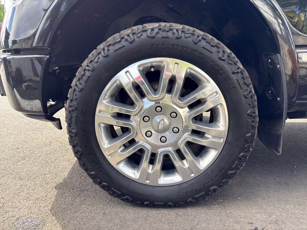 2013 Tuxedo Black Metallic Ford F-150 Platinum 4X4 Truck