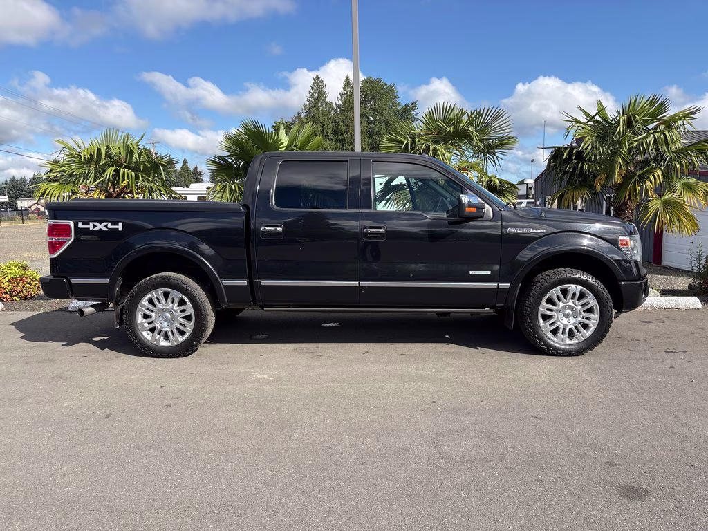 2013 Tuxedo Black Metallic Ford F-150 Platinum 4X4 Truck