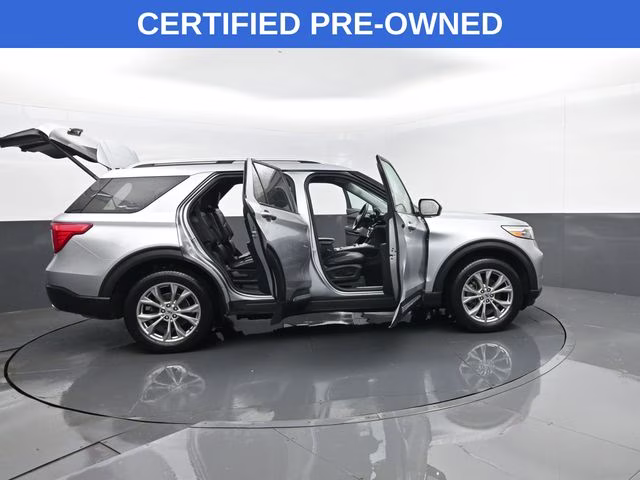 2023 Silver Metallic Ford Explorer Limited 4X4 SUV