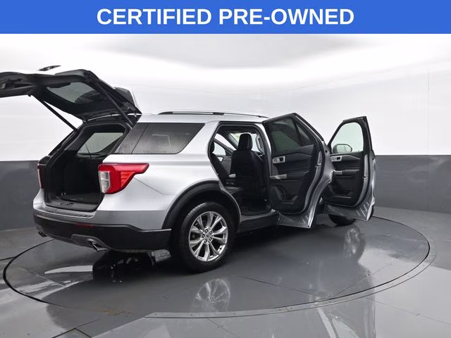 2023 Silver Metallic Ford Explorer Limited 4X4 SUV