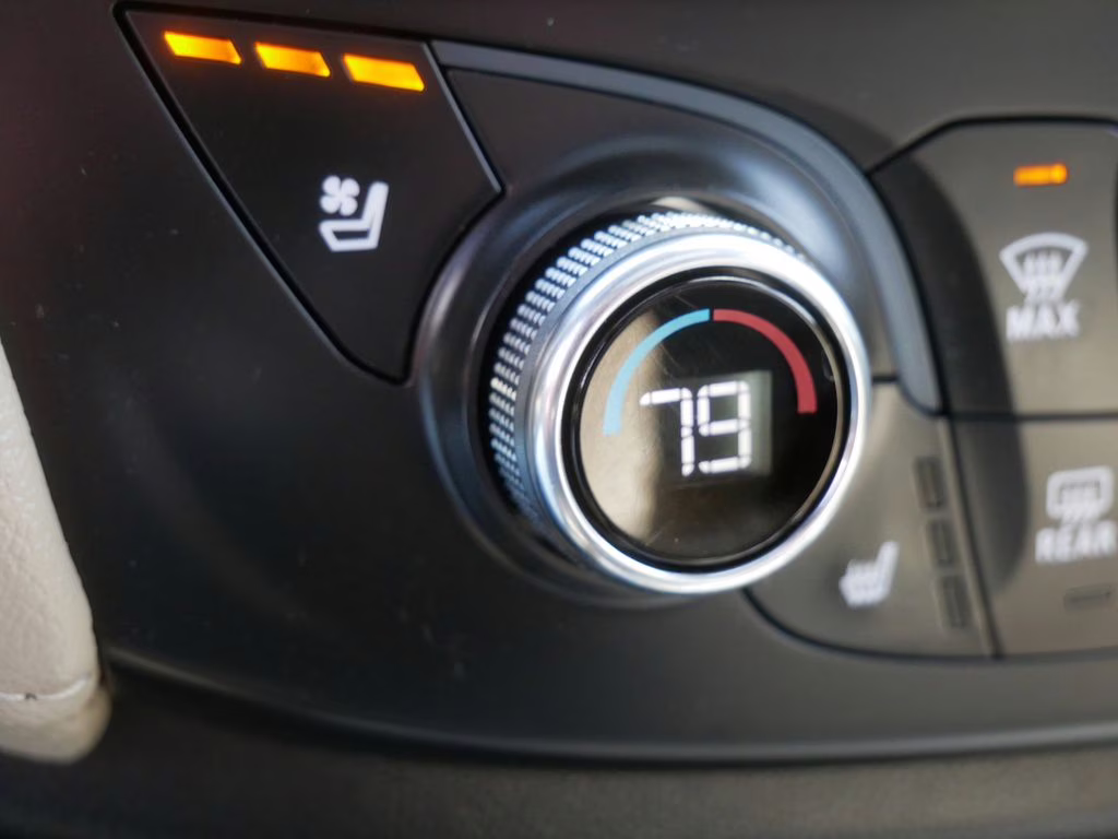 2022 Summit White Chevrolet Traverse Premier AWD SUV