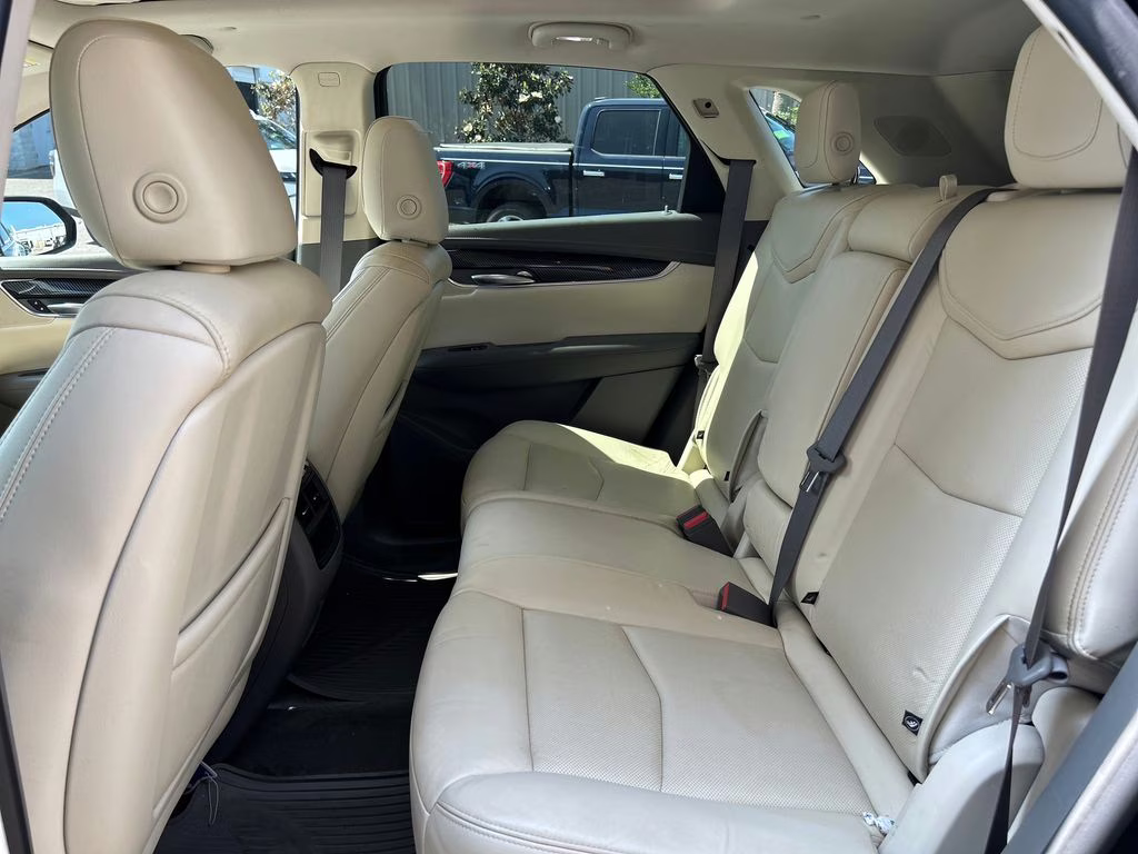 2019 Stellar Black Metallic Cadillac XT5 Premium Luxury FWD SUV