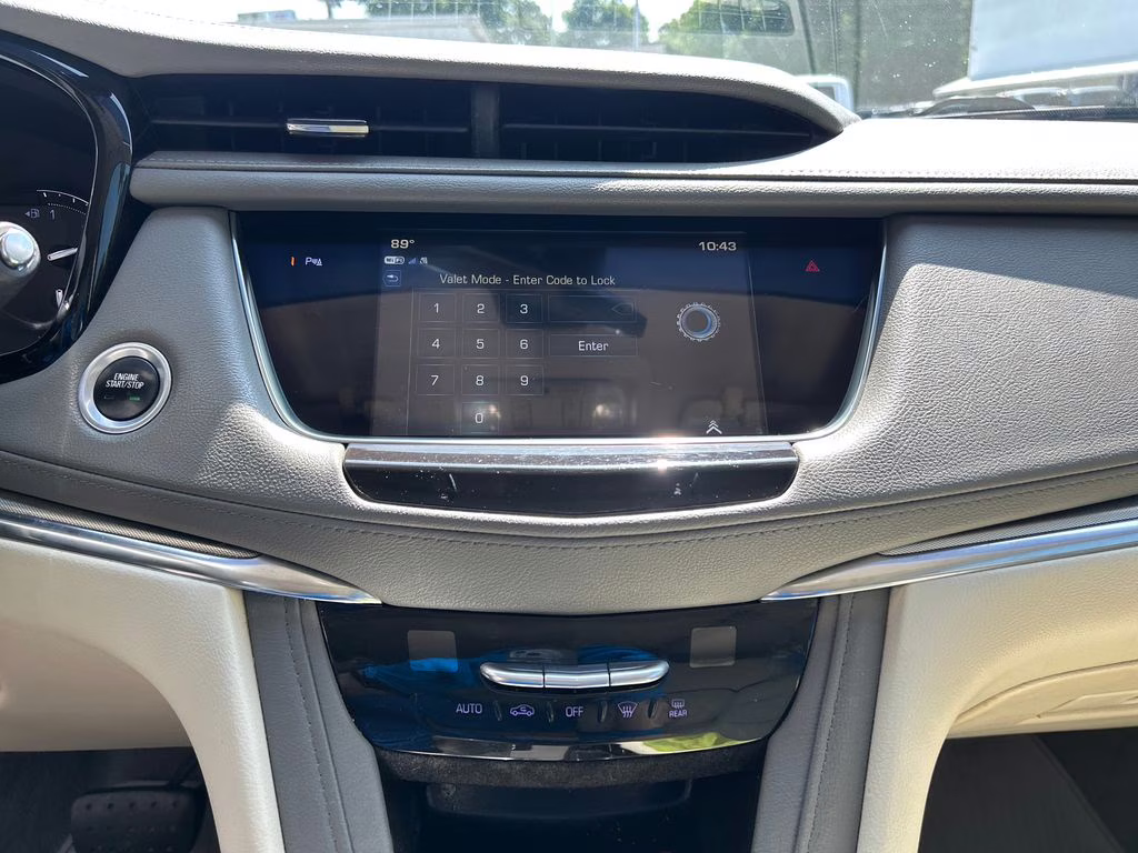 2019 Stellar Black Metallic Cadillac XT5 Premium Luxury FWD SUV