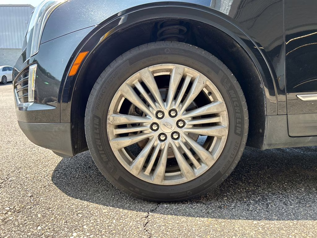 2019 Stellar Black Metallic Cadillac XT5 Premium Luxury FWD SUV