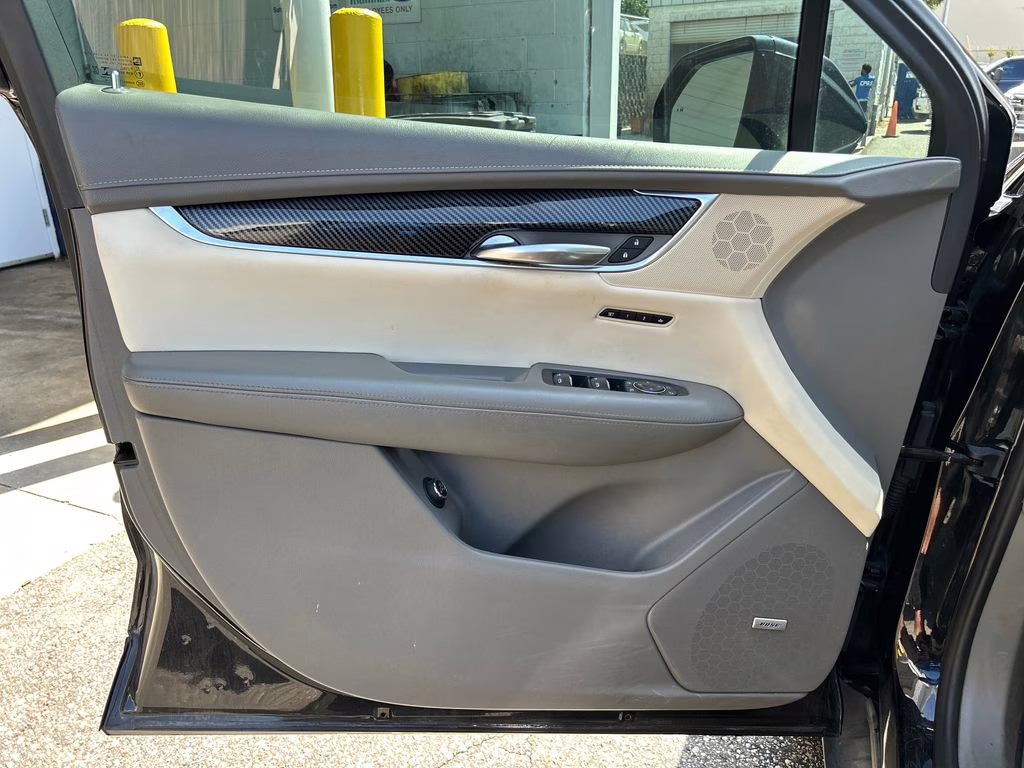 2019 Stellar Black Metallic Cadillac XT5 Premium Luxury FWD SUV
