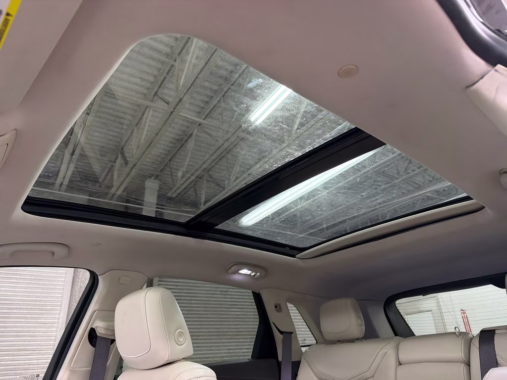2019 Stellar Black Metallic Cadillac XT5 Premium Luxury FWD SUV