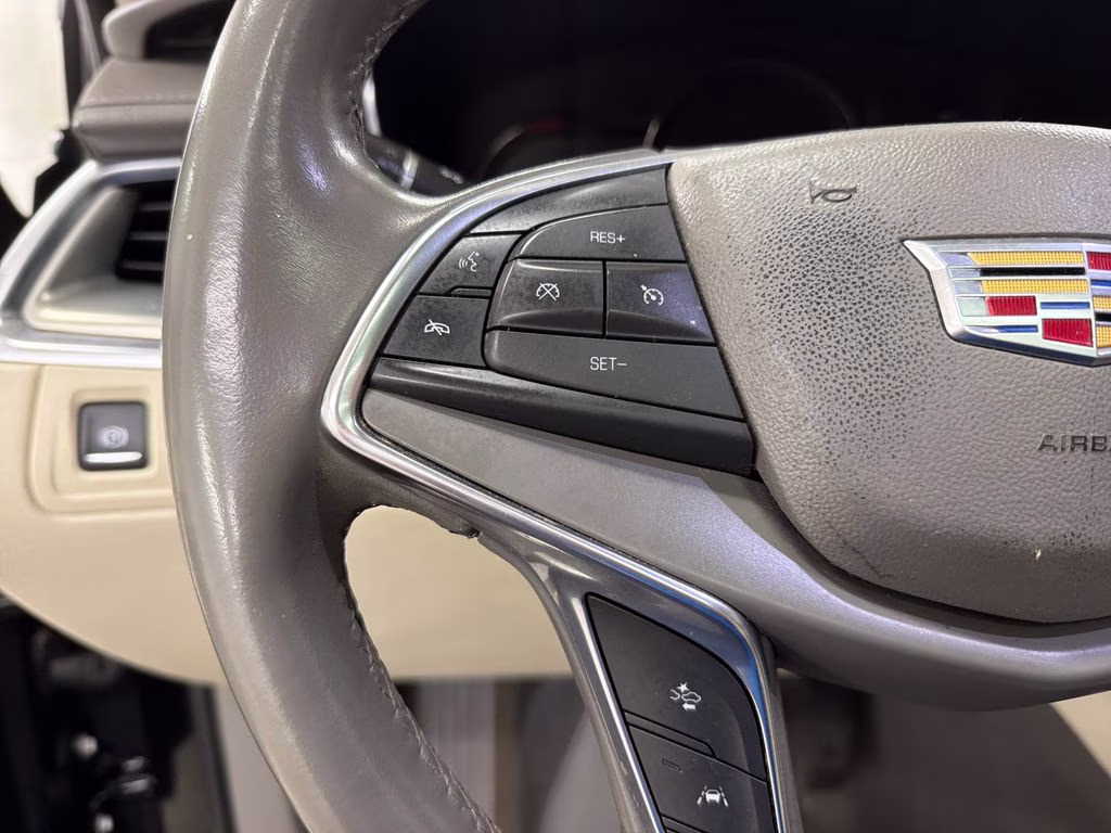 2019 Stellar Black Metallic Cadillac XT5 Premium Luxury FWD SUV