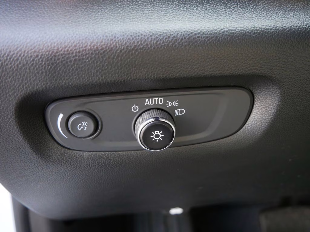 2022 Summit White Chevrolet Traverse Premier AWD SUV