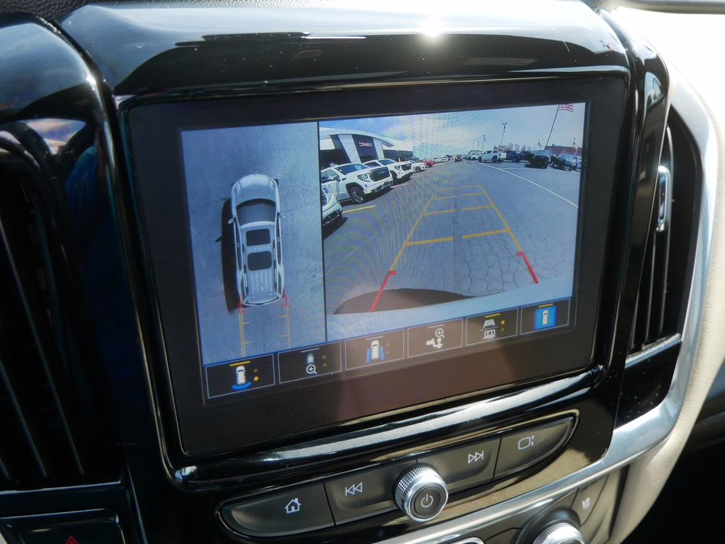 2022 Summit White Chevrolet Traverse Premier AWD SUV