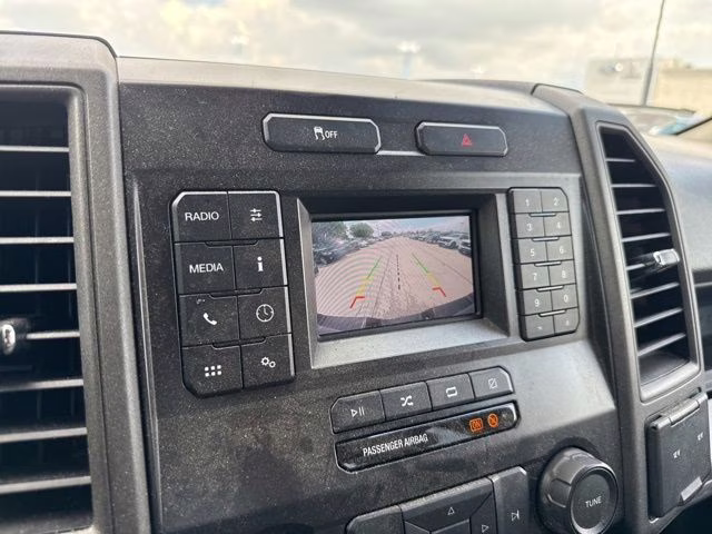 2022 Oxford White Ford Super Duty F-250 SRW XL 4X4 Truck