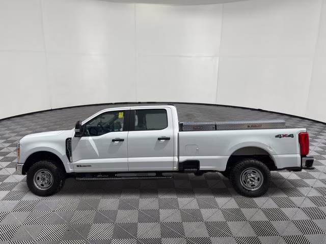 2023 Oxford White Ford Super Duty F-350 SRW XL 4X4 Truck
