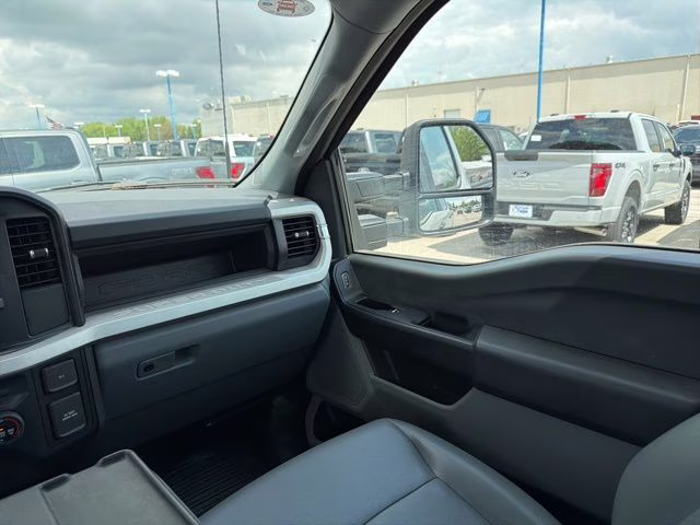 2023 Oxford White Ford Super Duty F-350 SRW XL 4X4 Truck