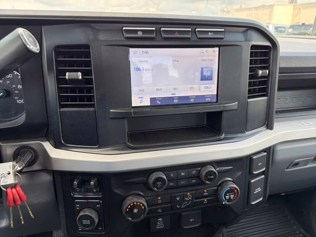 2023 Oxford White Ford Super Duty F-350 SRW XL 4X4 Truck