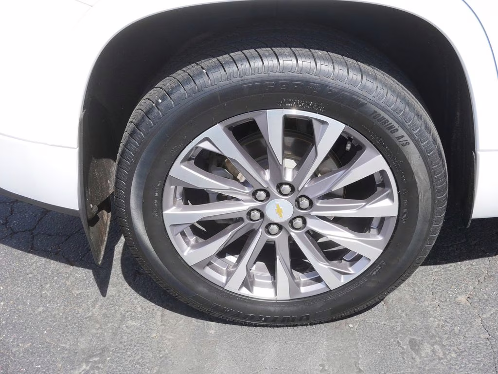 2022 Summit White Chevrolet Traverse Premier AWD SUV