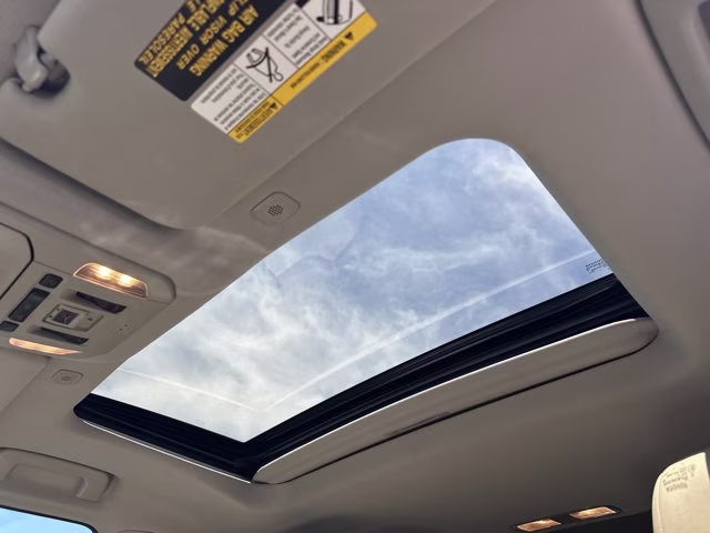 2023 Pearl Toyota Highlander Others FWD SUV