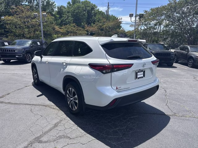2023 Pearl Toyota Highlander Others FWD SUV