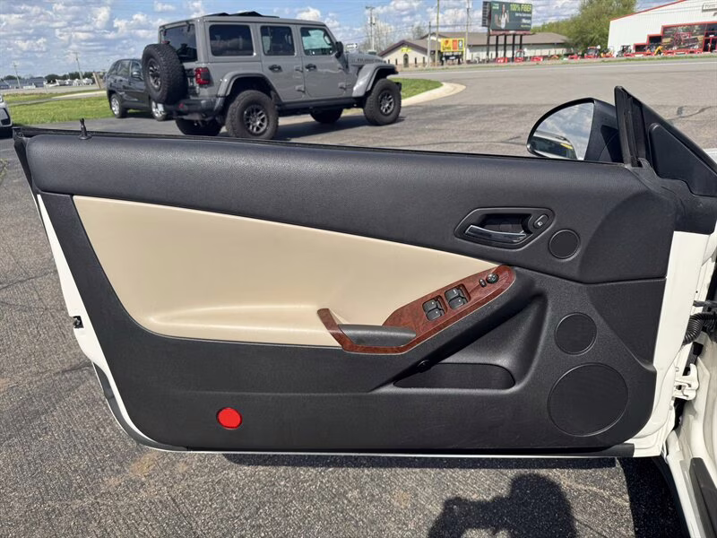 2007 Ivory White Pontiac G6 GT FWD Convertible