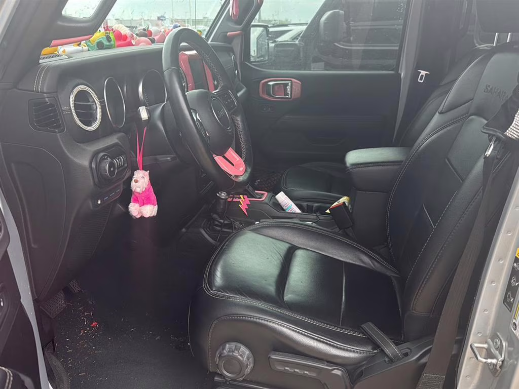 2022 Silver Zynith Clearcoat Jeep Wrangler 4xe Unlimited Sahara 4X4 SUV