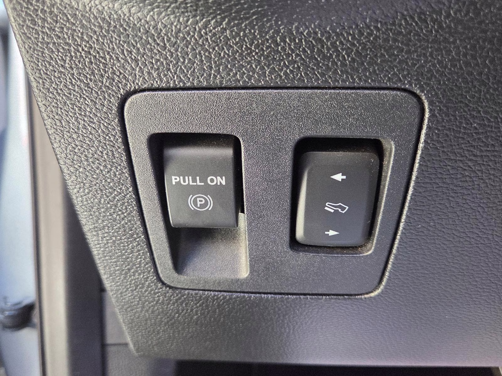 2020 Iconic Silver Ford F-150 LARIAT 4X4 Truck