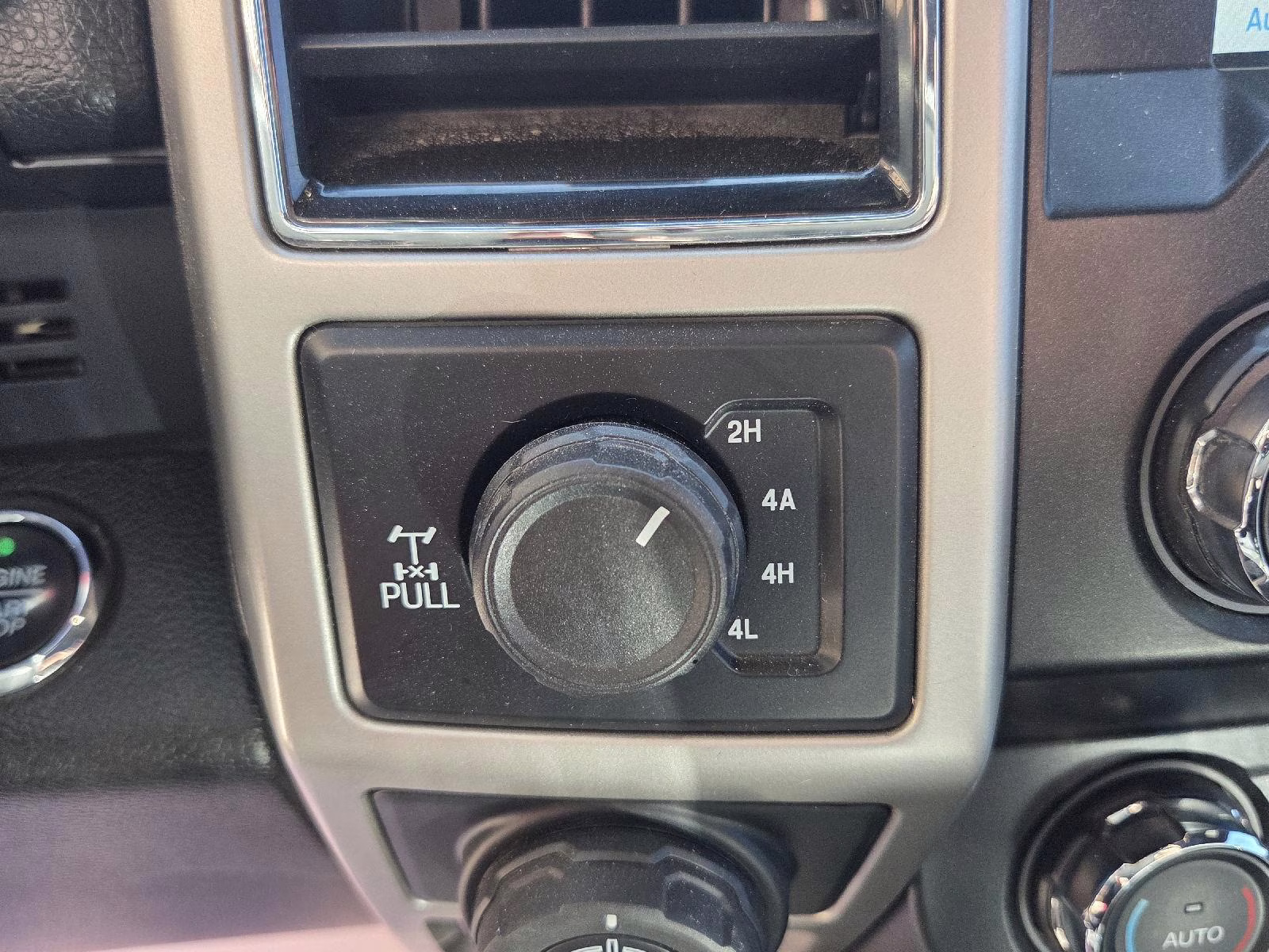 2020 Iconic Silver Ford F-150 LARIAT 4X4 Truck