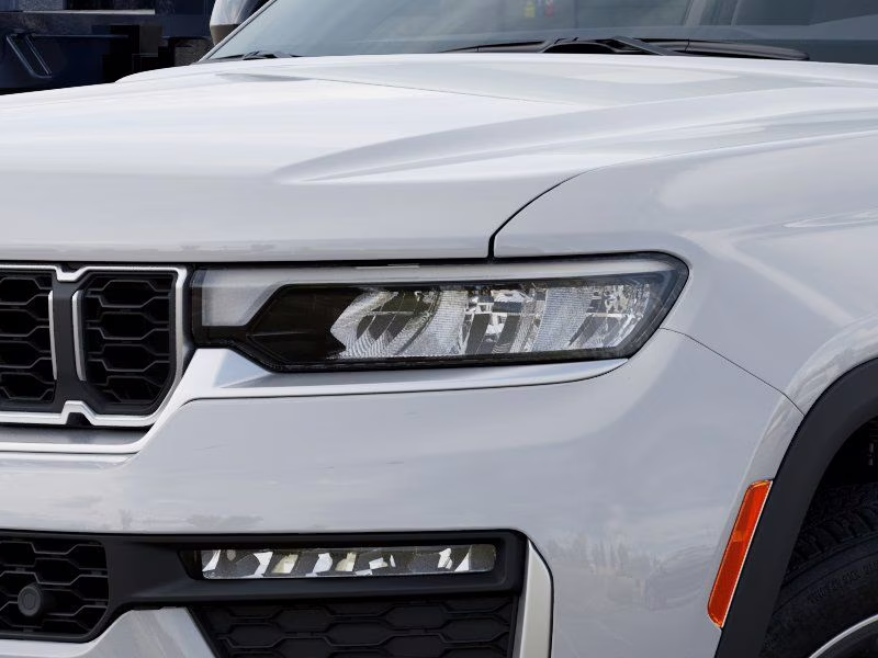 2026 Bright White Clearcoat Jeep Grand Cherokee Limited 4X4 SUV